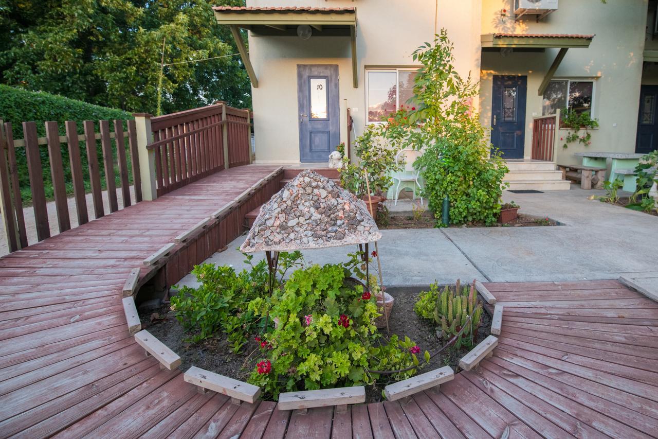Nuriel Fruit & Guest House Sheʼar Yashuv Εξωτερικό φωτογραφία